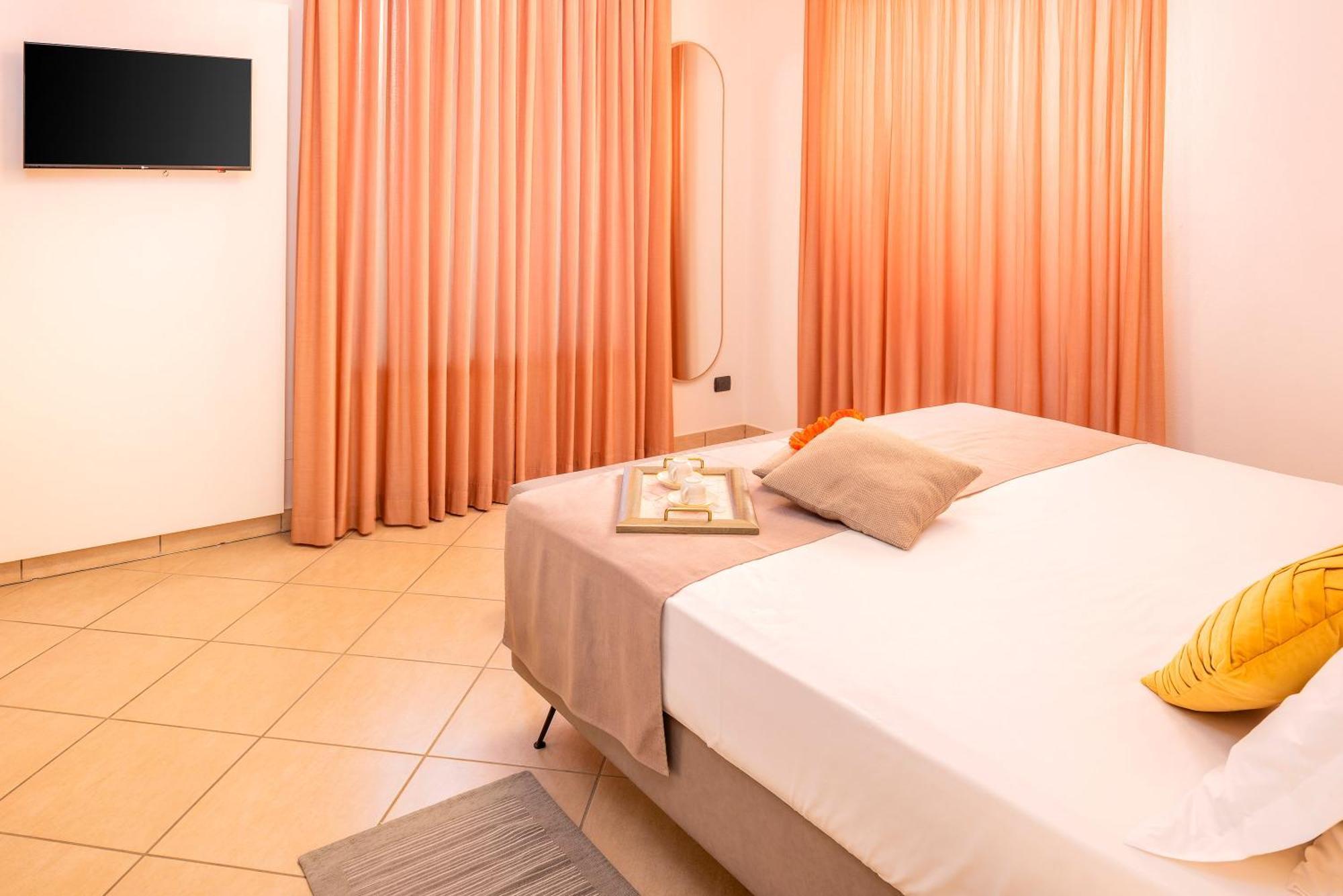 Hotel Taormina Bardolino Exteriör bild